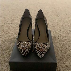 Ann Taylor size 8 zebra print pumps- never worn